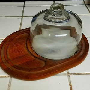 Cheese and cracker platter